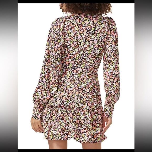 🌻AFRM Fit & Flared Floral Black Dress - Picture 2 of 7